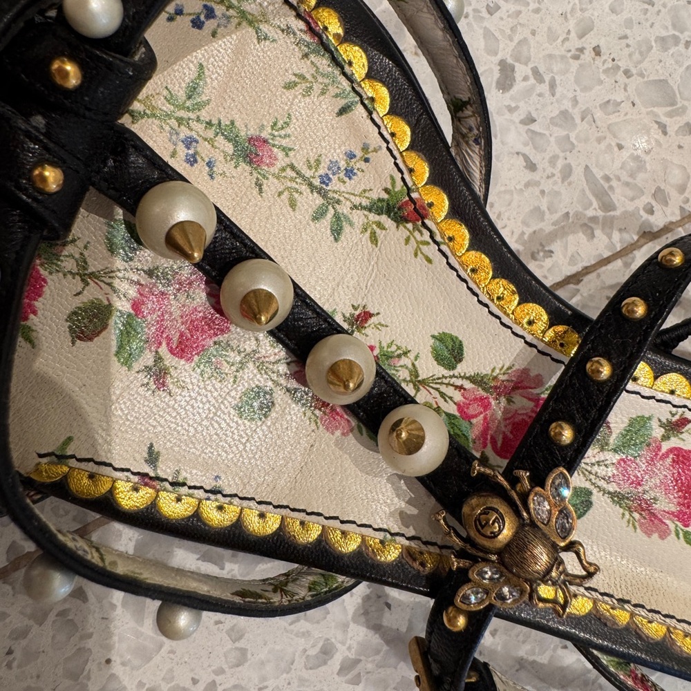 Gucci Black Sandals with Pearl and Gold Accents - Picture 6 of 6